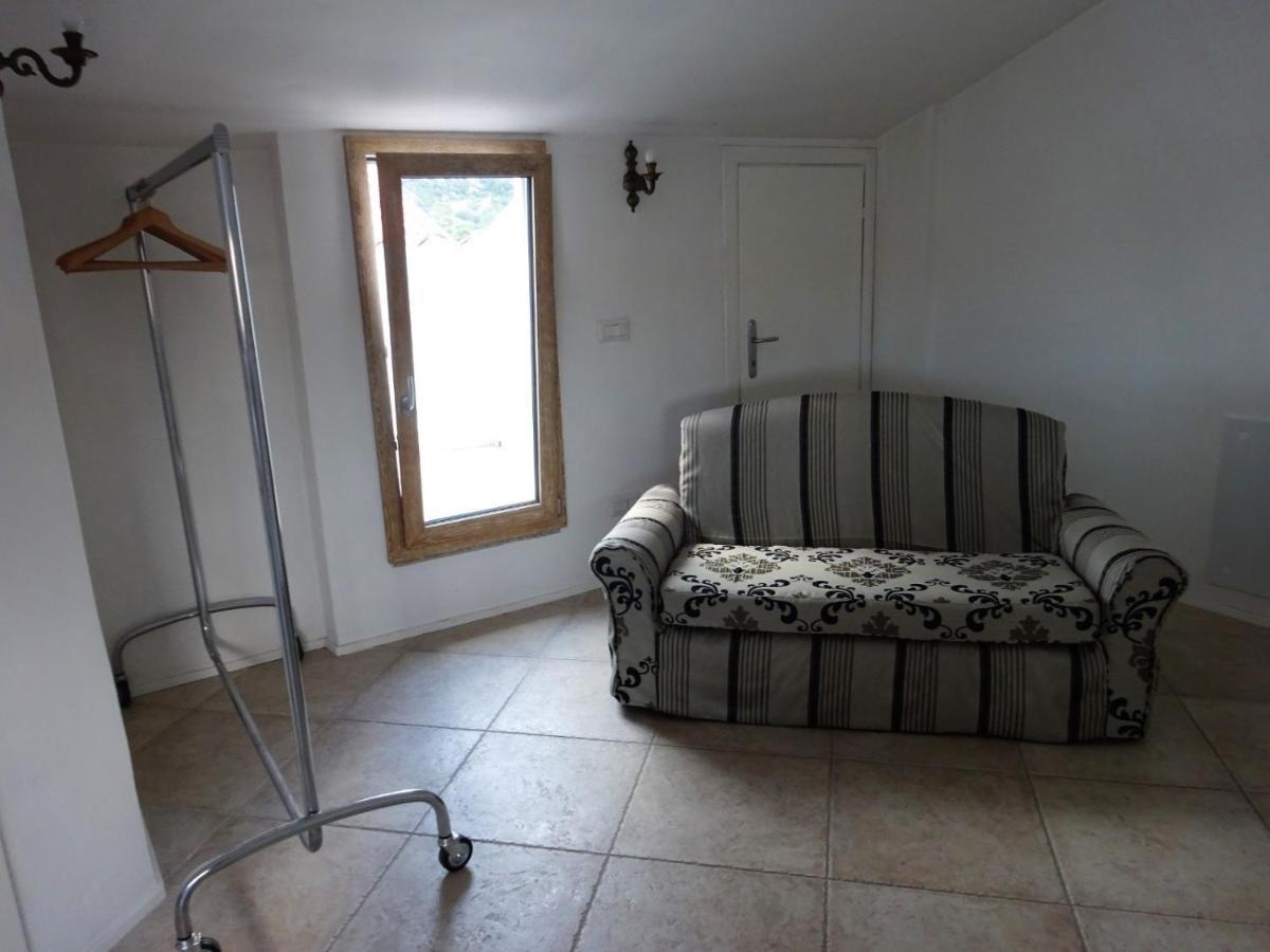 White - San Pantaleo Apartment Екстериор снимка