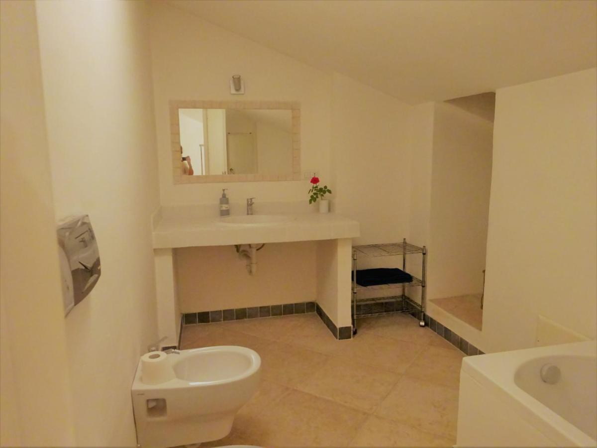 White - San Pantaleo Apartment Екстериор снимка