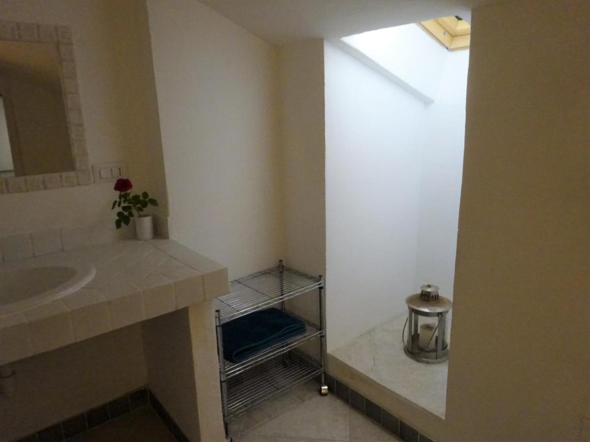 White - San Pantaleo Apartment Екстериор снимка
