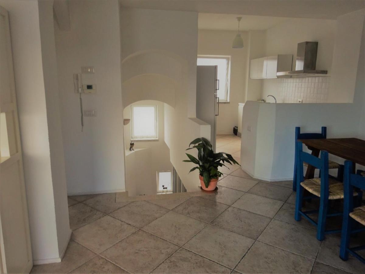 White - San Pantaleo Apartment Екстериор снимка