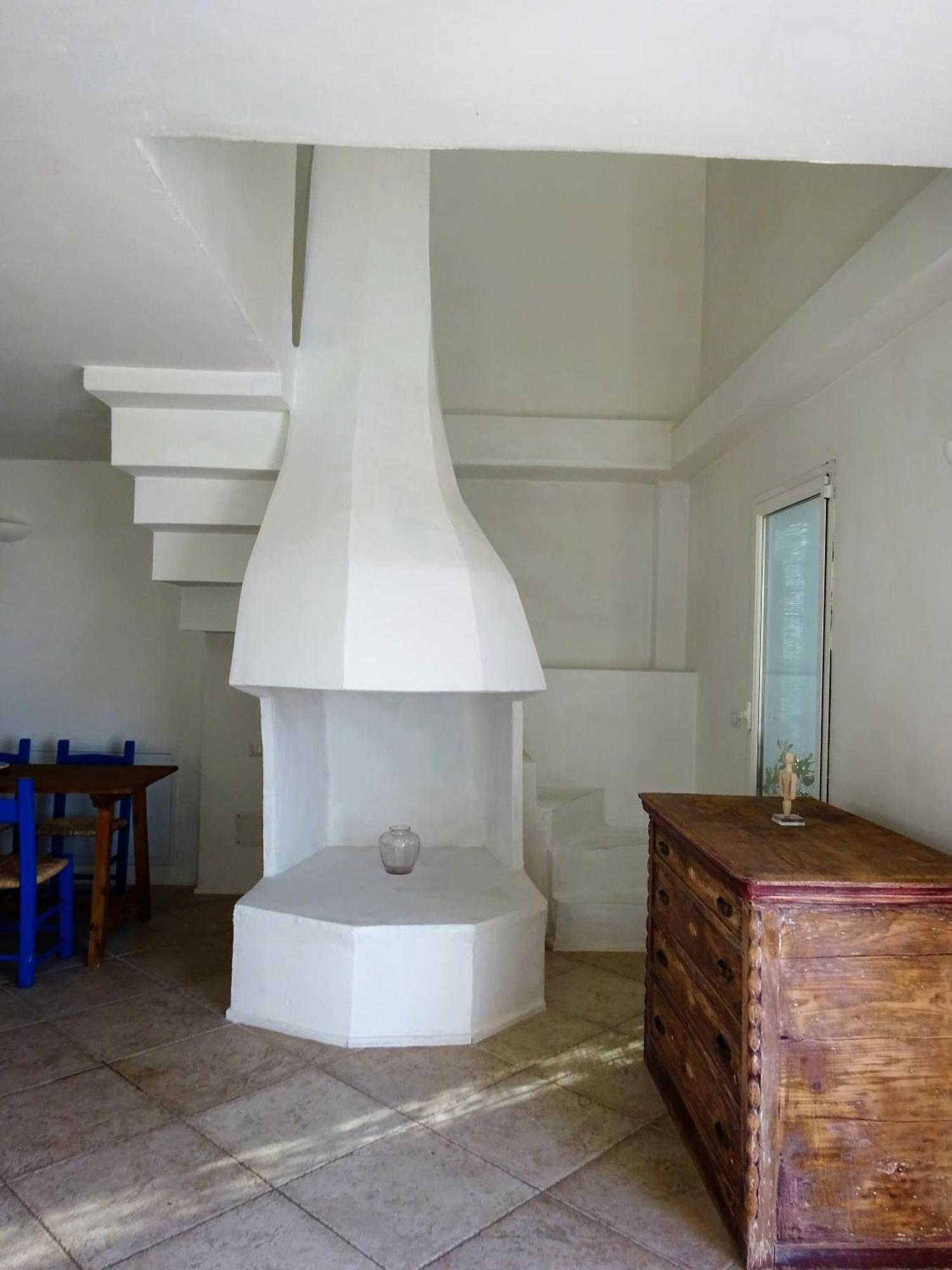 White - San Pantaleo Apartment Екстериор снимка
