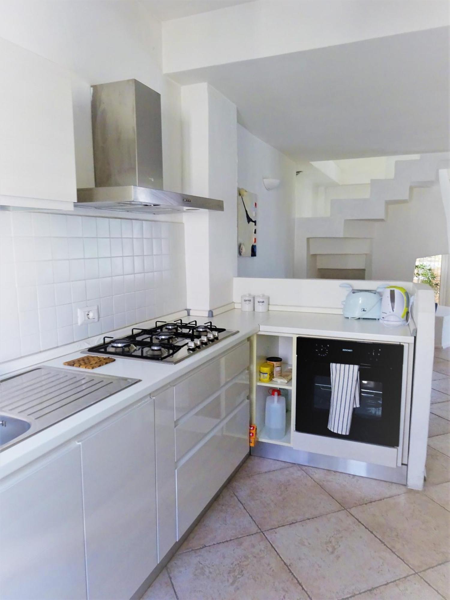 White - San Pantaleo Apartment Екстериор снимка