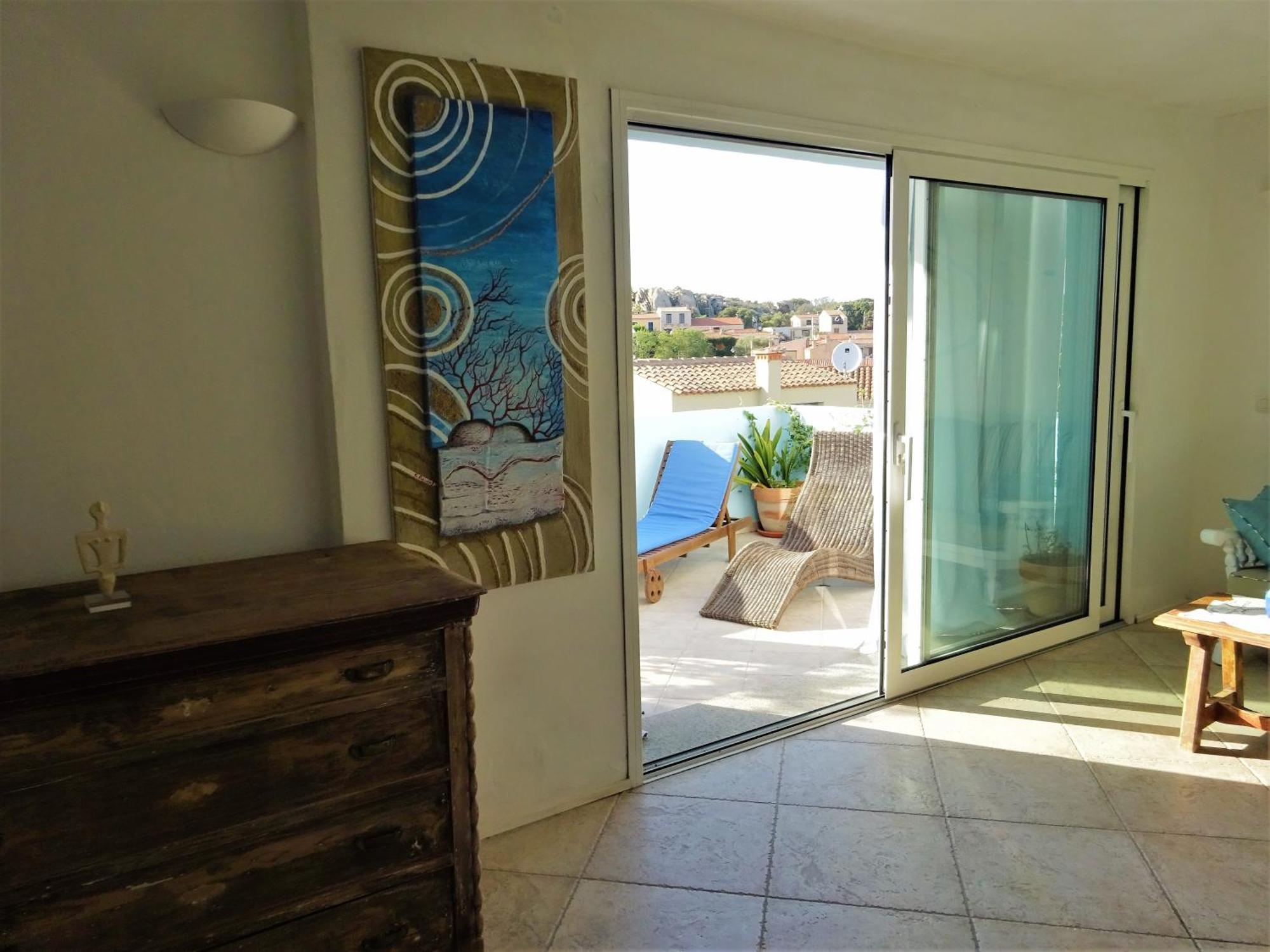 White - San Pantaleo Apartment Екстериор снимка