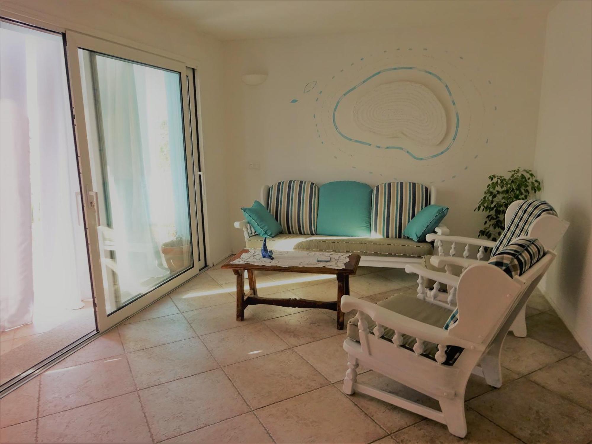 White - San Pantaleo Apartment Екстериор снимка